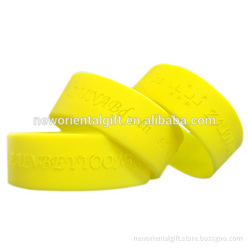 custom high relief text silicone bracelet in kids size